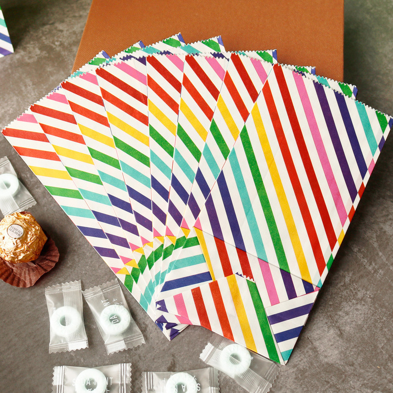 Small Paper Bags Rainbow Print - Wedding Favor Box 评论和价格
