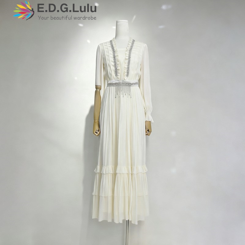 EDGLuLu Elegant White Chiffon  - Wedding Lulu 评论和价格